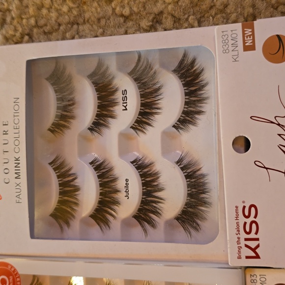 Kiss Lash Bundle - Picture 4 of 5
